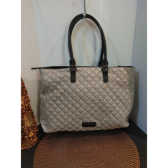 Steve Madden Quilted Nylon Overnighter - Picture 4 of 9